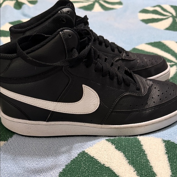 Nike Black and White High-Top Sneakers - Picture 2 of 7